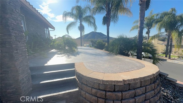 Detail Gallery Image 4 of 41 For 22962 Giant Fir Pl, Canyon Lake,  CA 92587 - 3 Beds | 2 Baths