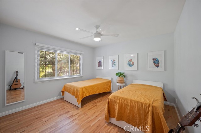 20955 De Mina Street, Woodland Hills CA: https://media.crmls.org/medias/690b8a1c-5236-434d-b300-7572e5cea583.jpg