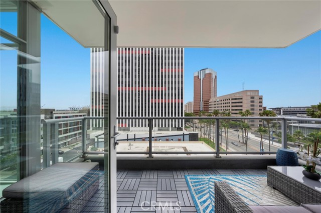 400 W Ocean Boulevard, Long Beach CA: https://media.crmls.org/medias/690bd6ca-460a-49d8-b5fa-5ce6b01a9d13.jpg