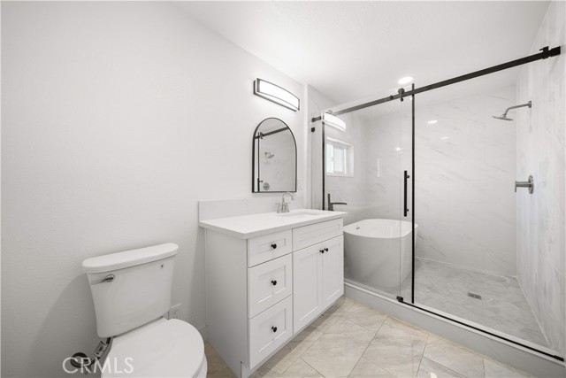 Detail Gallery Image 21 of 33 For 5832 6th Ave, Los Angeles,  CA 90043 - 5 Beds | 4/1 Baths