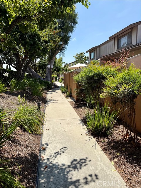 Detail Gallery Image 2 of 20 For 1715 N Gilbert St #10,  Fullerton,  CA 92833 - 2 Beds | 1/1 Baths