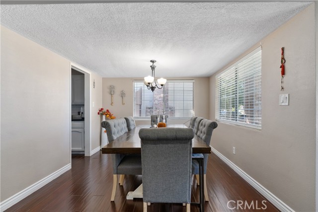 Detail Gallery Image 11 of 35 For 3721 Candlewood Dr, Bakersfield,  CA 93306 - 3 Beds | 2 Baths