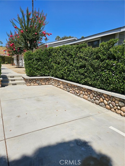 893 N Oakland Avenue, Pasadena, California 91104, ,1 BathroomBathrooms,Residential Lease,For Rent,893 N Oakland Avenue,CRSB25157276
