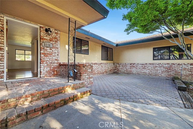 Detail Gallery Image 3 of 22 For 5118 N Harrison Ave, Fresno,  CA 93711 - 3 Beds | 2 Baths