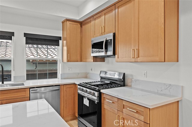 Detail Gallery Image 9 of 29 For 6747 Pickering #B,  Whittier,  CA 90601 - 3 Beds | 2/1 Baths