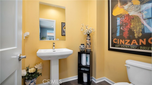125 Allusion, Irvine CA: https://media.crmls.org/medias/6910288b-857d-4bb6-a1ac-ed74030c3419.jpg