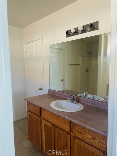 Detail Gallery Image 10 of 14 For 34675 Paseo Del Valle, Barstow,  CA 92311 - 3 Beds | 2 Baths