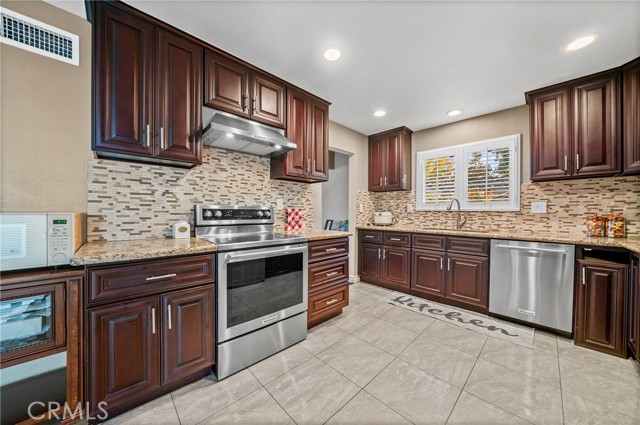 Detail Gallery Image 29 of 49 For 233 N Basilio, San Dimas,  CA 91773 - 4 Beds | 2 Baths