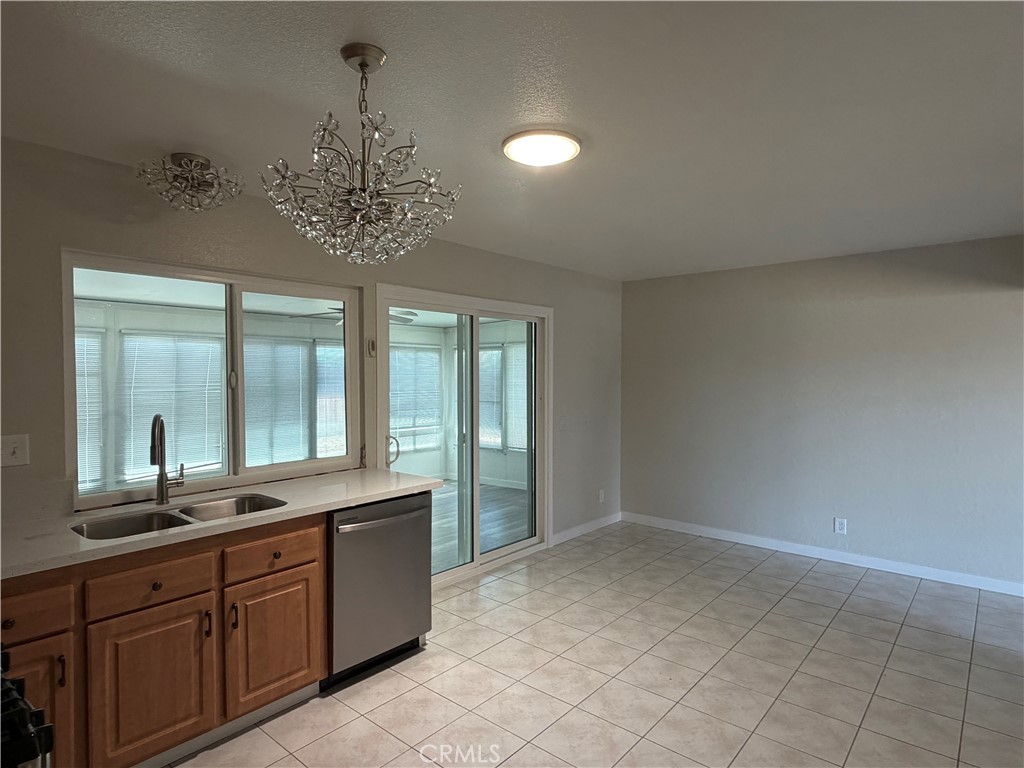 8113 Lakeport - photo 6