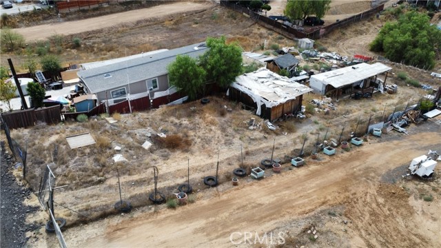 1 Kelly Lane, Homeland CA: https://media.crmls.org/medias/6911e3c1-fd33-4009-bf62-321bbee479eb.jpg