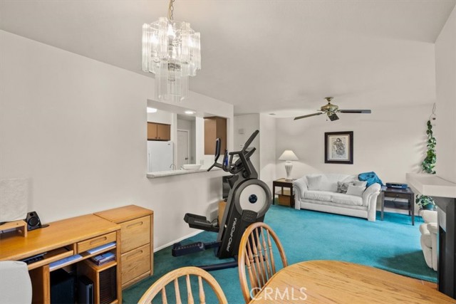 2924 Pennyroyal Dr, Chico CA: https://media.crmls.org/medias/6911e7de-2598-462f-b6b1-3843bd4b4aa8.jpg