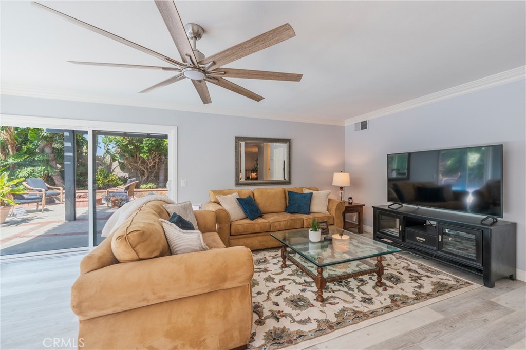 MLS #OC26110443 image #6
