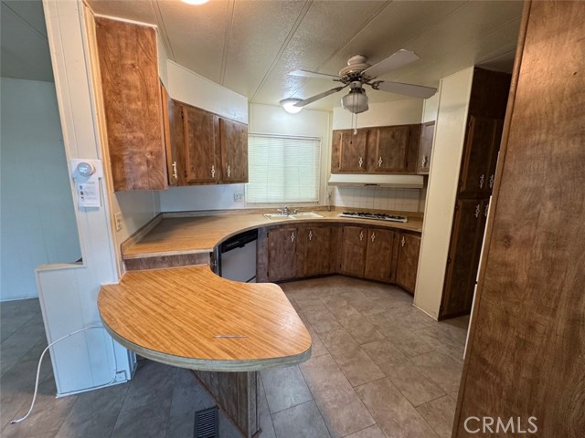 15181 Van Buren Boulevard, Riverside CA: https://media.crmls.org/medias/69122495-e392-442e-81cf-877108971344.jpg