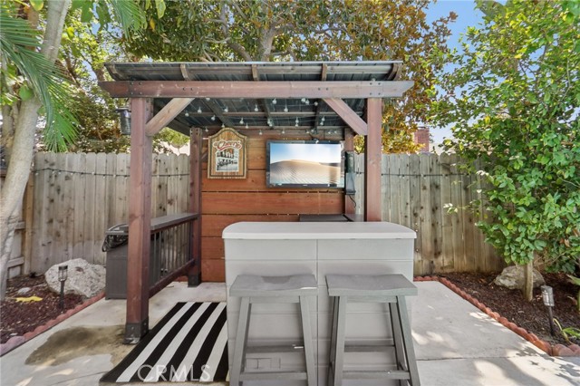13340 Aetna Street, Valley Glen CA: https://media.crmls.org/medias/6912c3ce-01af-4d80-bc6e-2715a6e52c84.jpg