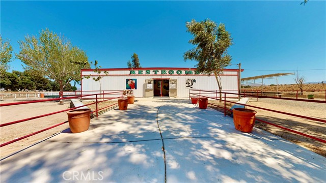 9983 Choiceana Avenue, Hesperia CA: https://media.crmls.org/medias/69135c0d-faaa-4513-8ed6-ee8e6fbeec4c.jpg