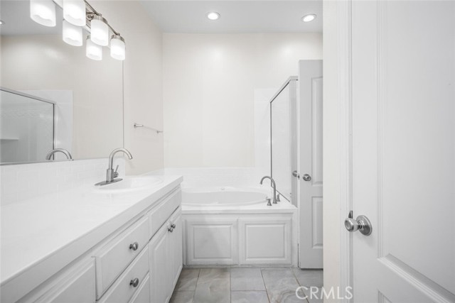 5740 S Glennie Lane, Los Angeles CA: https://media.crmls.org/medias/69169d85-bc40-4f41-b653-a04106a41e84.jpg