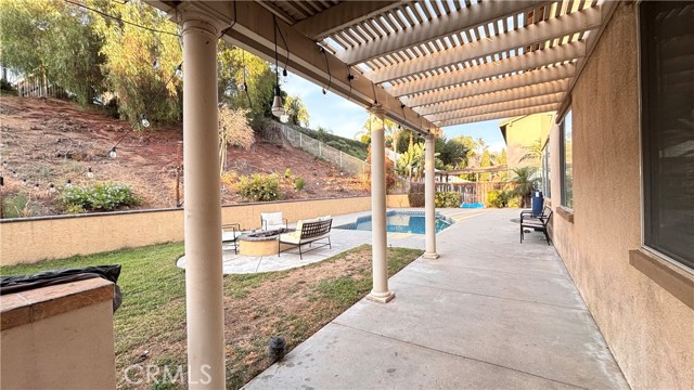 Detail Gallery Image 15 of 16 For 29868 Santa Ana Canyon Rd, Highland,  CA 92346 - 5 Beds | 3 Baths