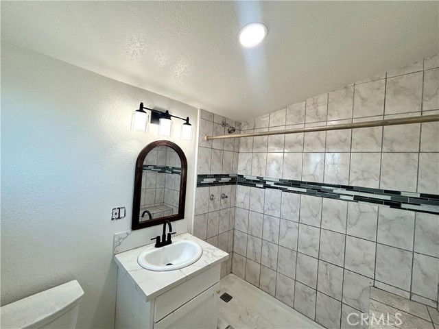 Detail Gallery Image 12 of 12 For 8761 John, Los Angeles,  CA 90002 - 3 Beds | 2 Baths