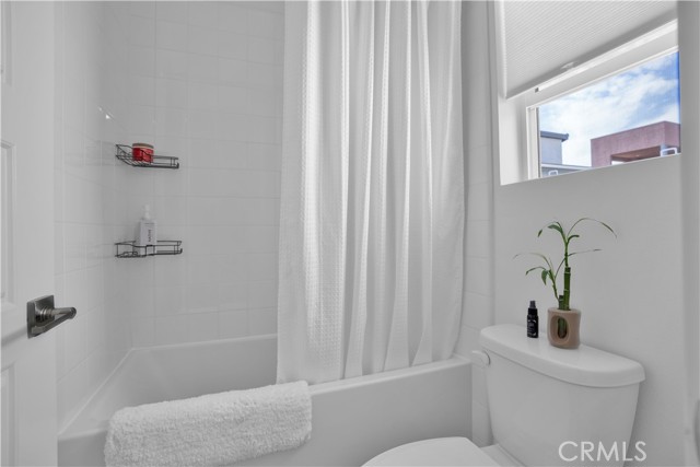 Detail Gallery Image 19 of 38 For 27475 Mercantile Ct, Valencia,  CA 91381 - 4 Beds | 3/1 Baths