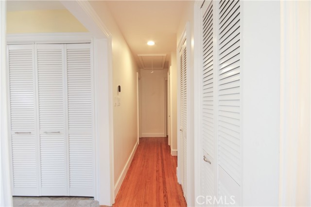 Detail Gallery Image 12 of 26 For 150 Orangewood Ln, Tustin,  CA 92780 - 3 Beds | 2 Baths