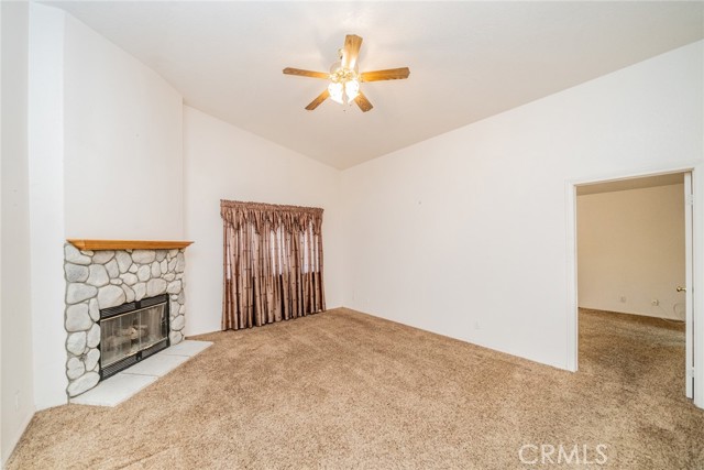 Detail Gallery Image 2 of 30 For 15225 Ash St, Hesperia,  CA 92345 - 3 Beds | 2 Baths