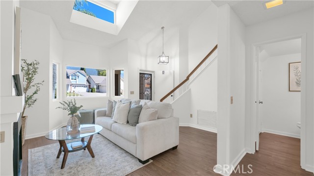 Image 4 of 41 For 12283 Mint Ct