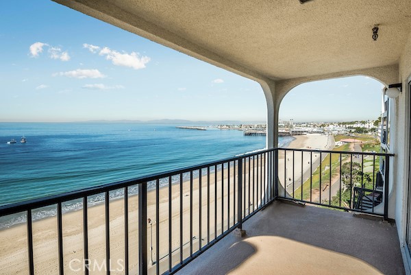 565 Esplanade, Redondo Beach, California 90277, 1 Bedroom Bedrooms, ,1 BathroomBathrooms,Residential,Sold,Esplanade,SB24016409