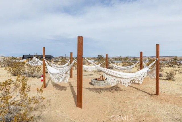 4044 Polaris Avenue, Joshua Tree CA: https://media.crmls.org/medias/6919269b-f269-4843-a757-574434b75712.jpg