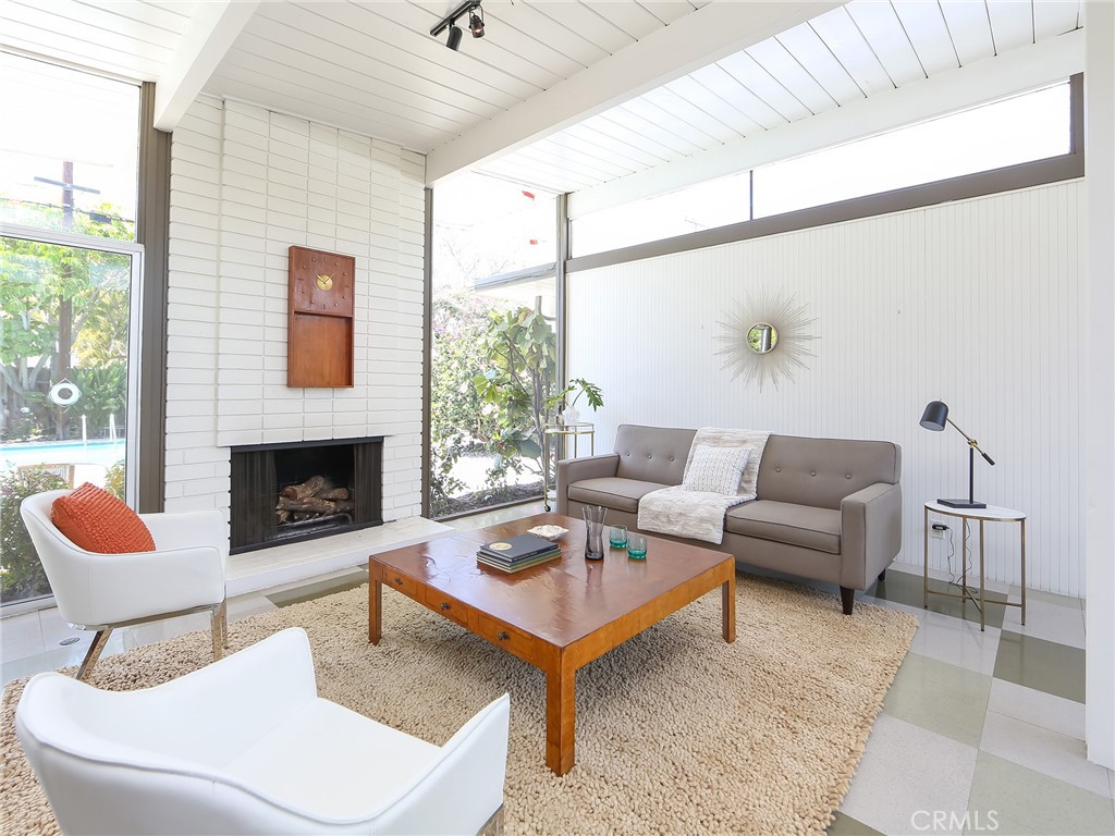 69196a70 0f6c 4345 B31b Bbc838ec69fa