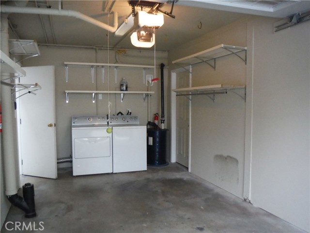 Detail Gallery Image 16 of 16 For 122 Roycroft Ave a,  Long Beach,  CA 90803 - 2 Beds | 1 Baths
