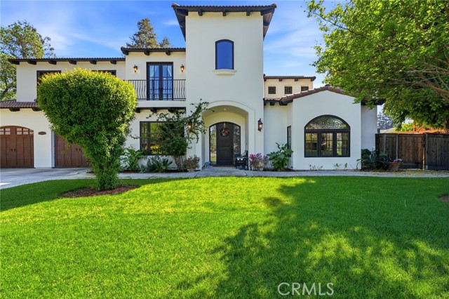 Detail Gallery Image 2 of 72 For 3939 W Robinwood, Visalia,  CA 93291 - 5 Beds | 4/1 Baths