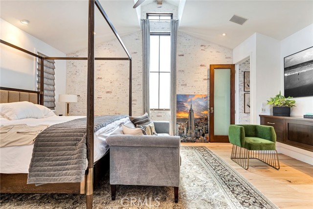 Detail Gallery Image 20 of 23 For 2622 Crestview Dr, Newport Beach,  CA 92663 - 3 Beds | 3 Baths