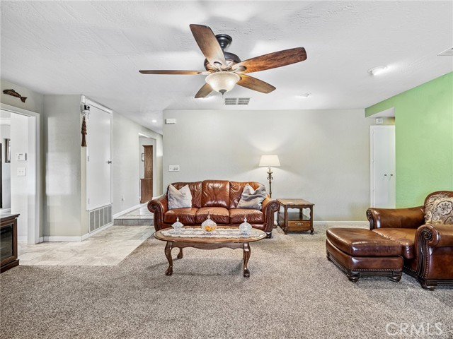 Detail Gallery Image 8 of 45 For 14154 Hopi, Apple Valley,  CA 92307 - 3 Beds | 2 Baths