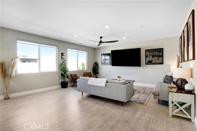 Detail Gallery Image 8 of 39 For 1212 Venice Ave, Mentone,  CA 92359 - 4 Beds | 3 Baths