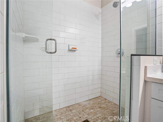 Detail Gallery Image 15 of 29 For 9881 Alburtis, Santa Fe Springs,  CA 90670 - 4 Beds | 4 Baths