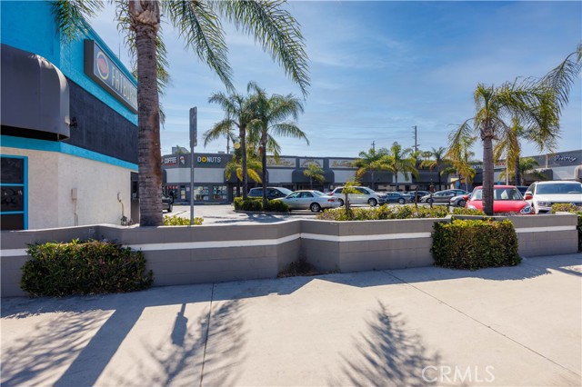 11009 Burbank Boulevard, California, ,Business Opportunity,For Sale,11009 Burbank Boulevard,CRBB23124477