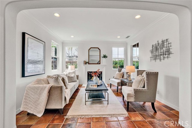 Detail Gallery Image 5 of 29 For 507 Celestial Pt, Tustin,  CA 92782 - 5 Beds | 4/1 Baths