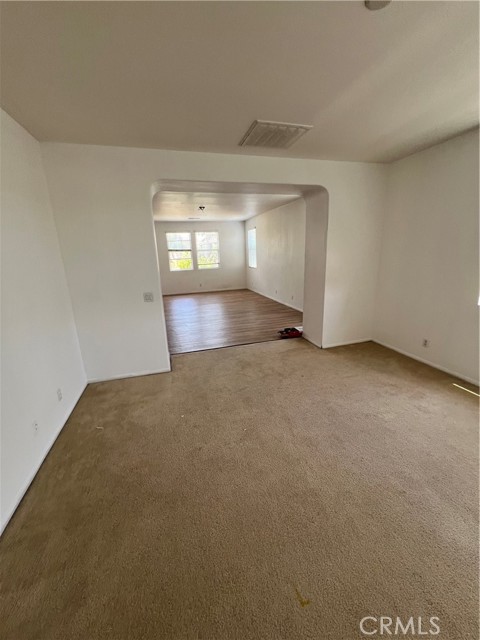 6686 Sand Dunes Street, Eastvale CA: https://media.crmls.org/medias/691c1e0d-293c-4afc-a1fa-414ed5bcadd1.jpg