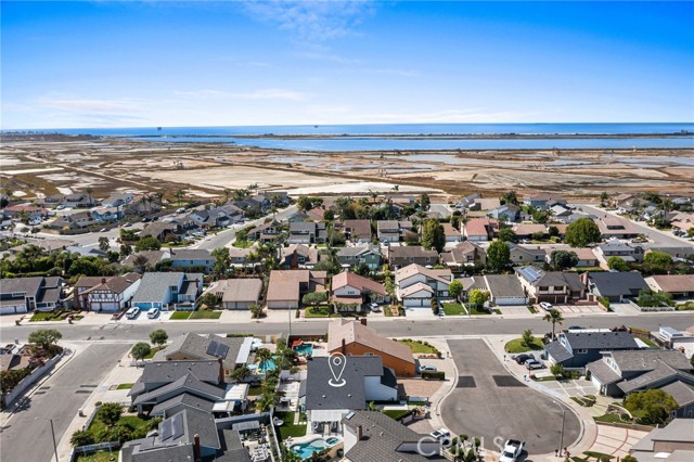 Detail Gallery Image 58 of 61 For 17902 Bolton Cir, Huntington Beach,  CA 92649 - 4 Beds | 2/1 Baths