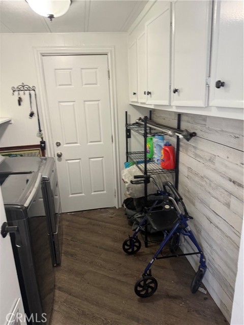17400 Valley Blvd, Fontana CA: https://media.crmls.org/medias/691e8fb7-c13e-44f1-98ee-c697d44aa365.jpg