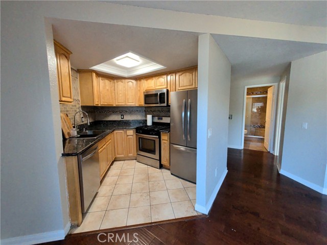 Detail Gallery Image 2 of 12 For 779 Gianni, Corona,  CA 92879 - 2 Beds | 1 Baths