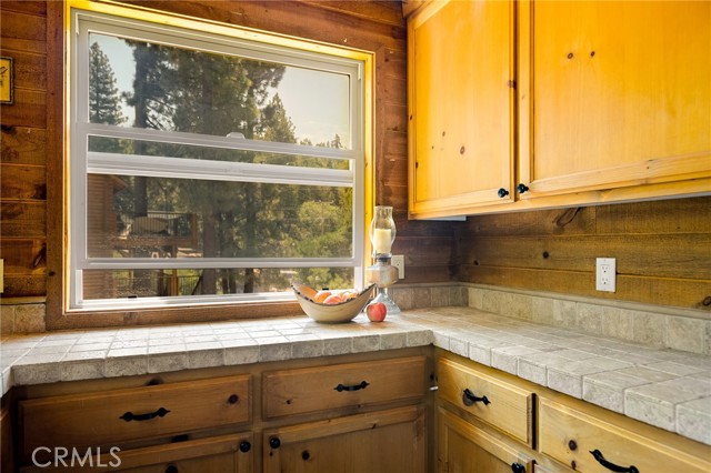 Detail Gallery Image 11 of 22 For 33400 Bluebird Dr, Green Valley Lake,  CA 92341 - 1 Beds | 1 Baths