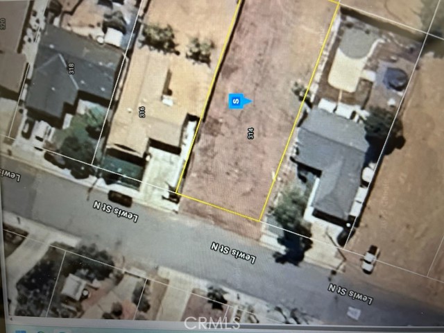 lot is in between 312 and 316 N lewis st.