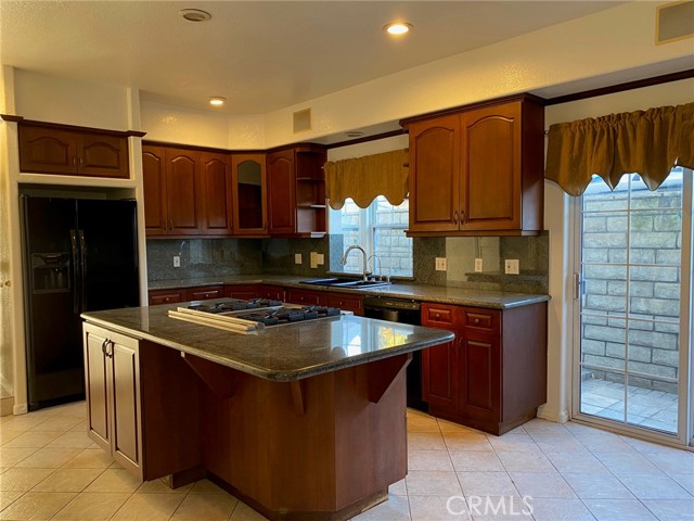 5228 Vanderhill Road, Torrance CA: https://media.crmls.org/medias/692119b1-2a2f-42aa-9440-ab16bb8466ee.jpg
