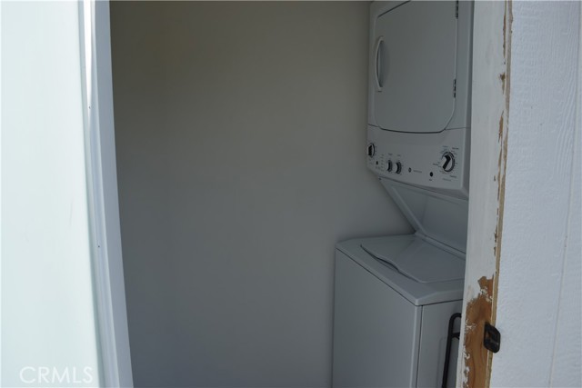 231 W Railway Street, San Dimas CA: https://media.crmls.org/medias/69214aef-80dd-4728-8a4b-9832b5bff3d8.jpg