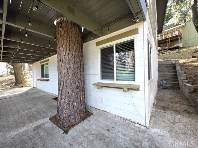 738 W Victoria Court, Lake Arrowhead, CA 92352