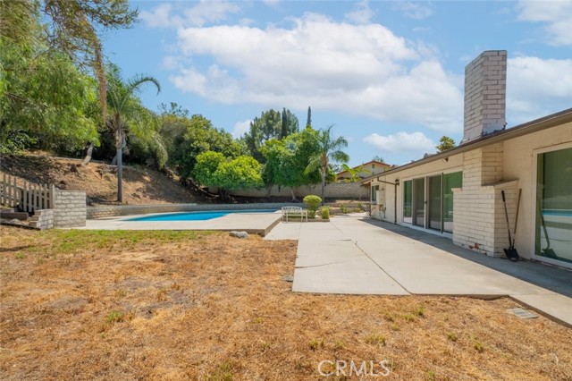 19941 Hiawatha Street, Chatsworth CA: https://media.crmls.org/medias/6921a027-f276-4e9d-b4dd-08a6df7cb140.jpg