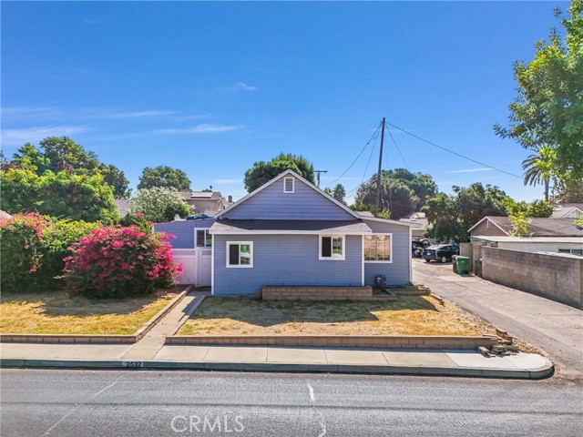 Detail Gallery Image 2 of 9 For 2532 N White Ave, La Verne,  CA 91750 - 3 Beds | 4 Baths