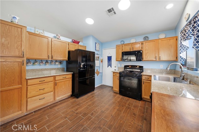 Detail Gallery Image 15 of 41 For 3624 Tanglewood, Rosamond,  CA 93560 - 4 Beds | 2 Baths