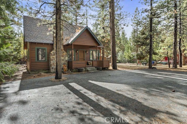 Detail Gallery Image 3 of 27 For 39161 Buckthorn, Big Bear Lake,  CA 92315 - 3 Beds | 2 Baths